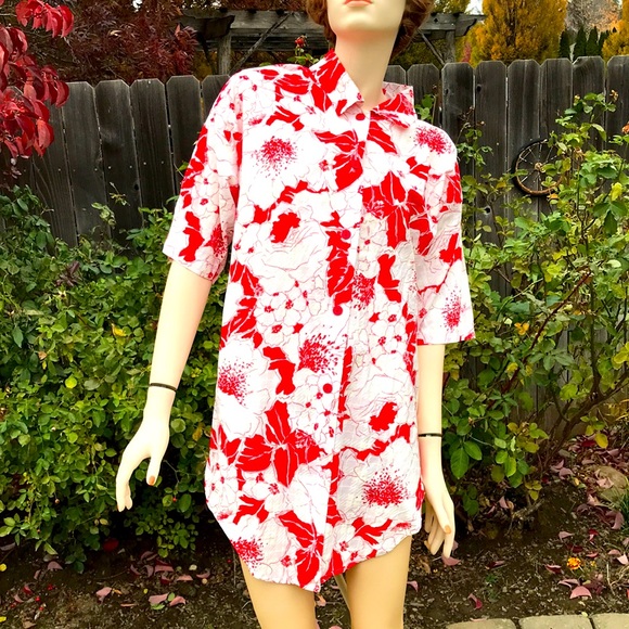 Vintage Tops - # 62EUC Fun Vintage Never Better Red/White Floral SS Button Up Long Shirt Sz 40’